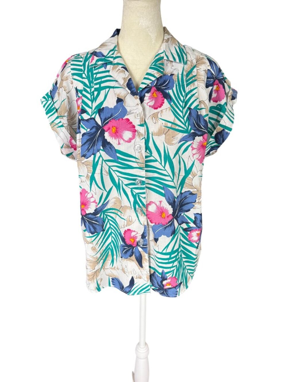 Act III vintage floral Hawaiian short sleeve collared button down shirt size M
